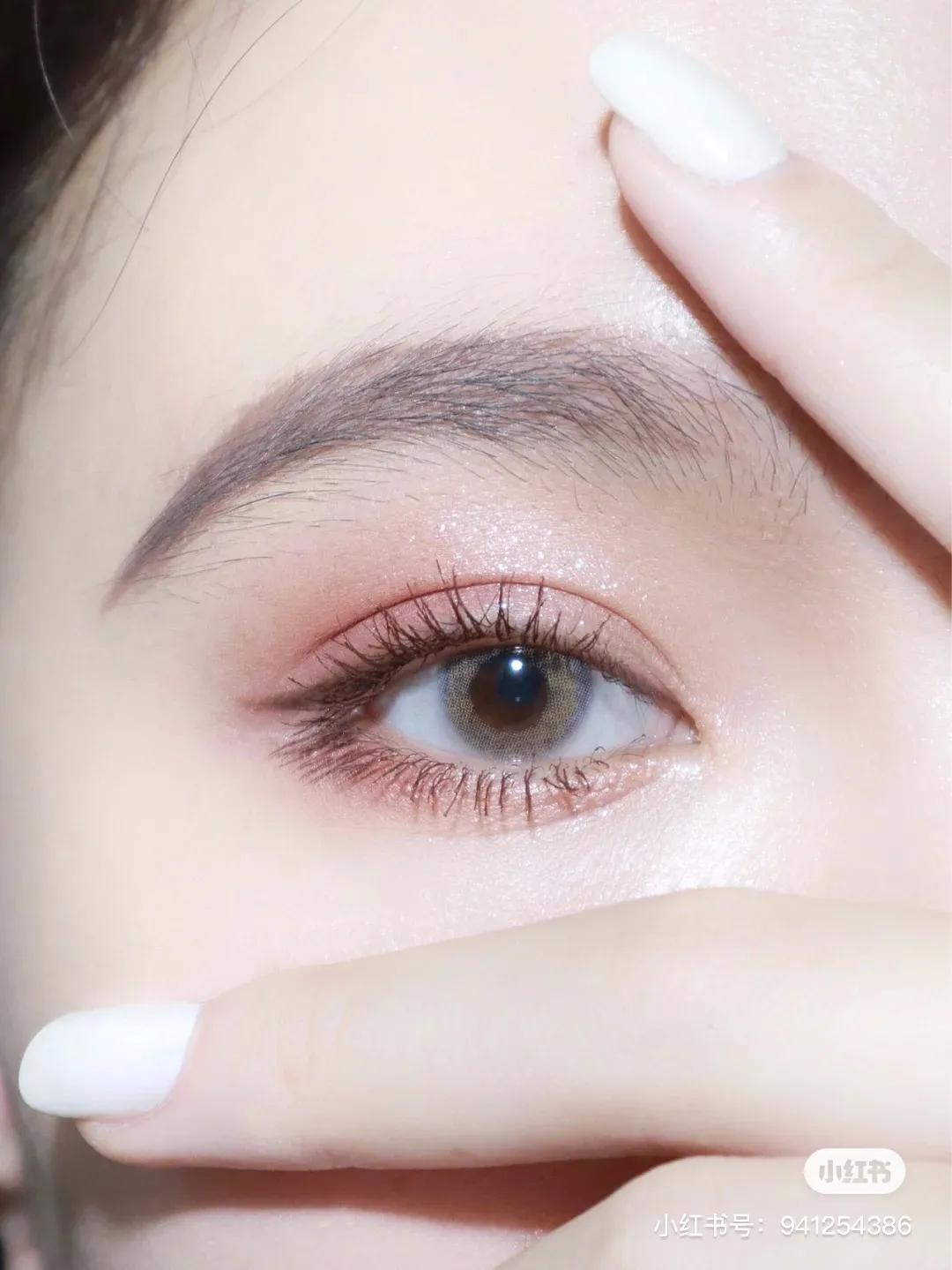 适合秋冬的大地色眼影盘,3款让人哇塞的平价眼影