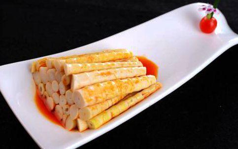 我姐从百色带回来的竹笋，很好吃，吃过就会想念，不够吃的节奏