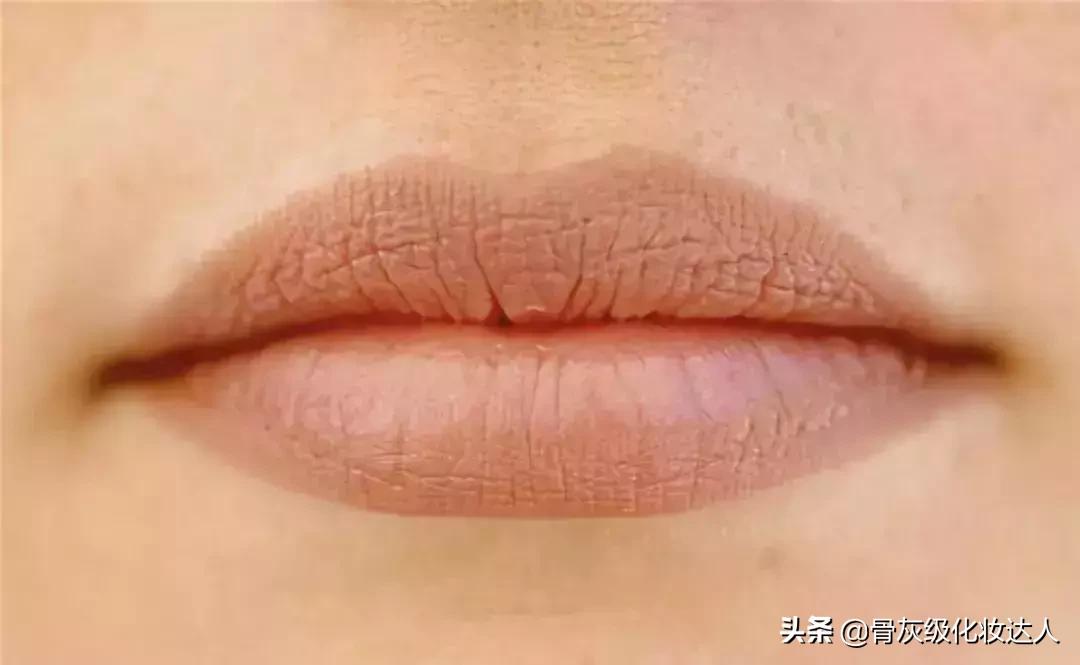 巩皇推荐的口红,巩皇黑口红