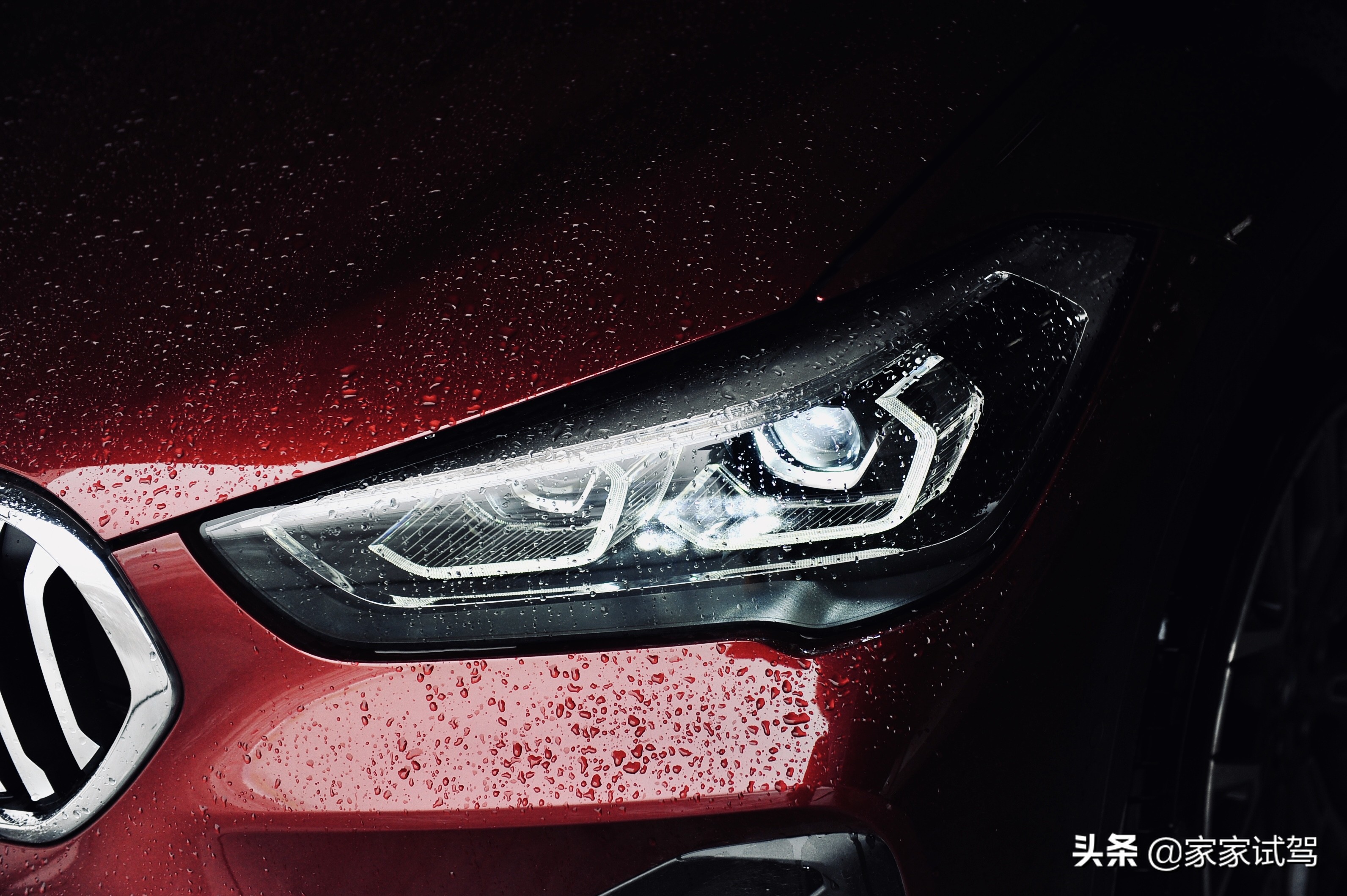 当新BMWX1遇见奔驰GLB，论一台紧凑型SUV该有的样子