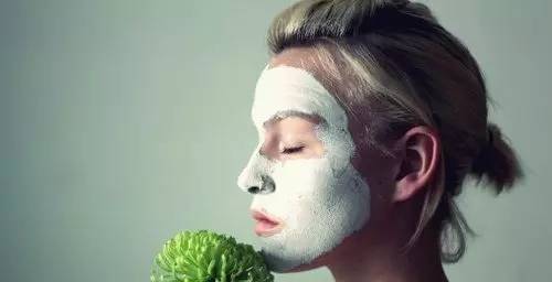 40岁还不老的女神,40岁用抗老紧肤面膜好吗