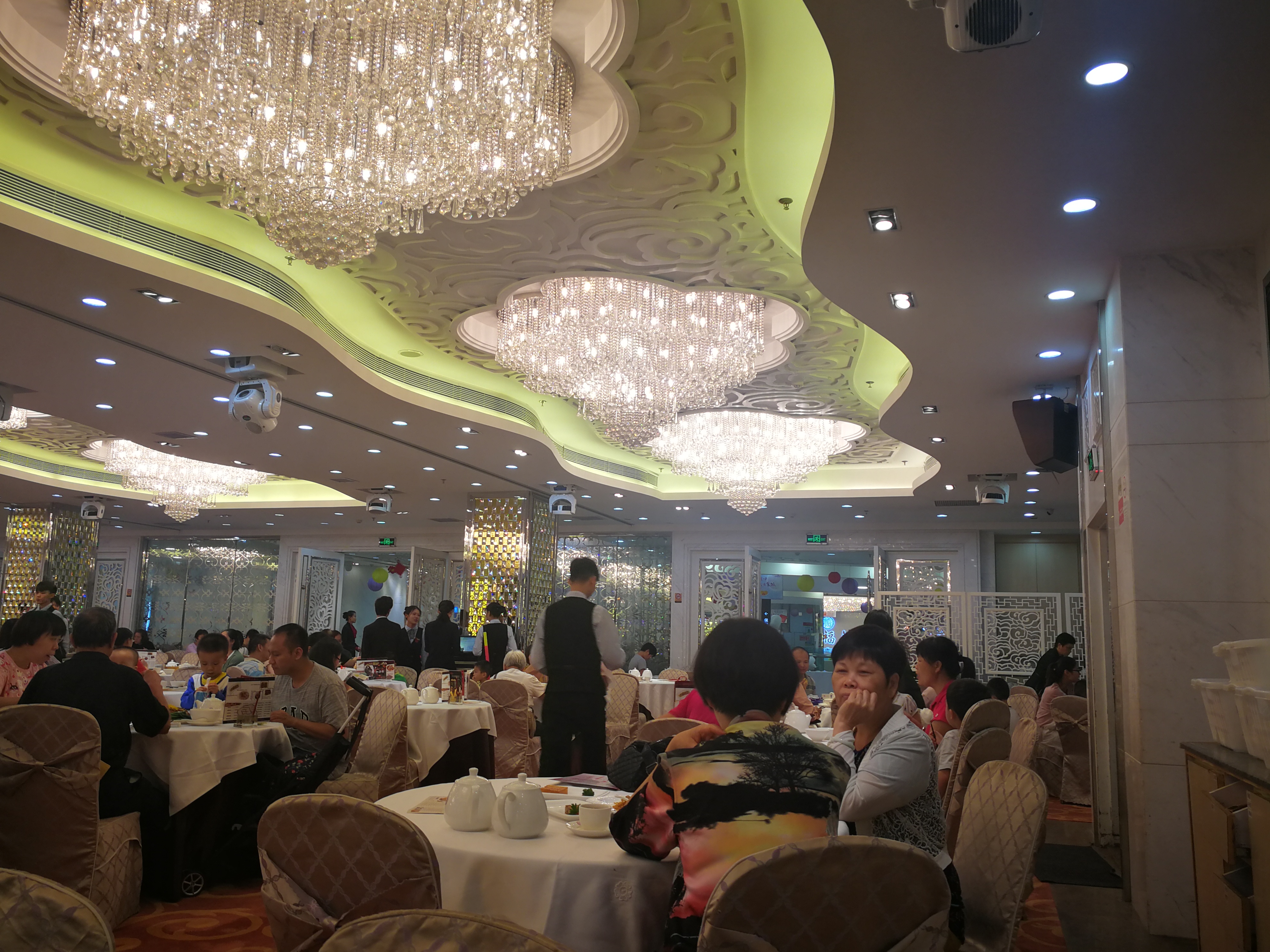 带你品味正宗的广东美食,带你感受岭南风情