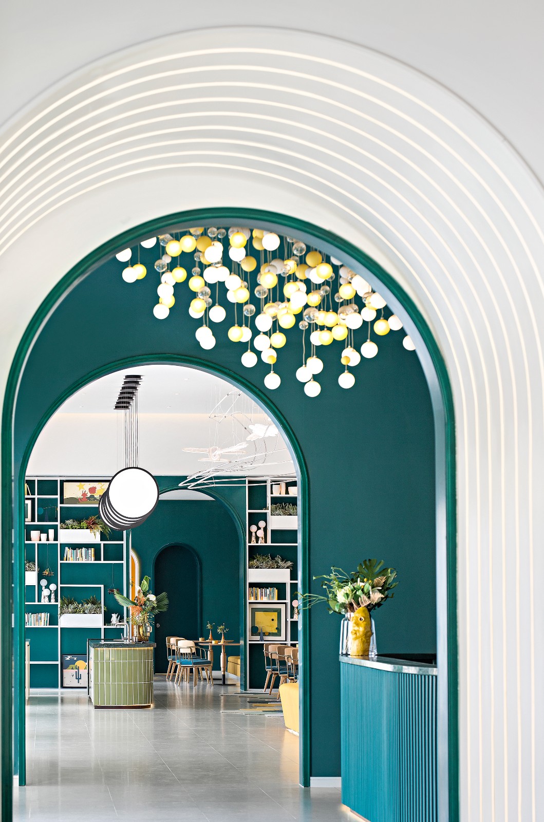 则灵艺术与厚夫设计哪个公司好,则灵艺术深圳有限公司怎么样