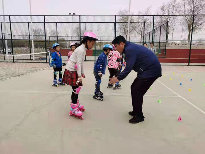 学党史践初心惠民服务办实事,学党史践初心服务解民忧