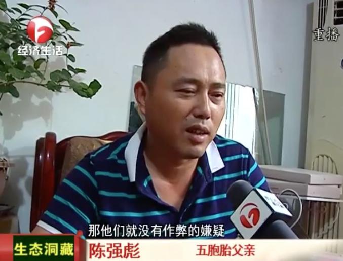 5胞胎上初中,五胞胎被分到5个班爸爸称怕淘气