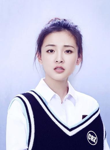 笑起来不露上牙的明星,露齿笑很丑的明星