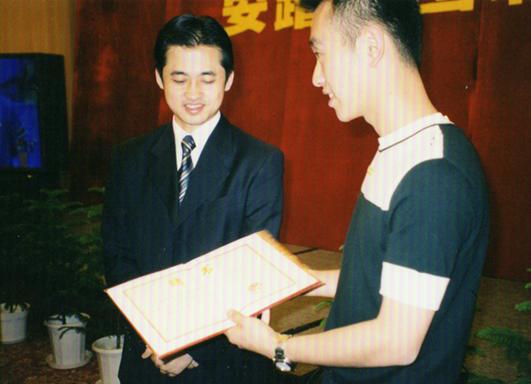 一千八百个县城突围，唯有它的经验被点名，二三线市县长都应看看