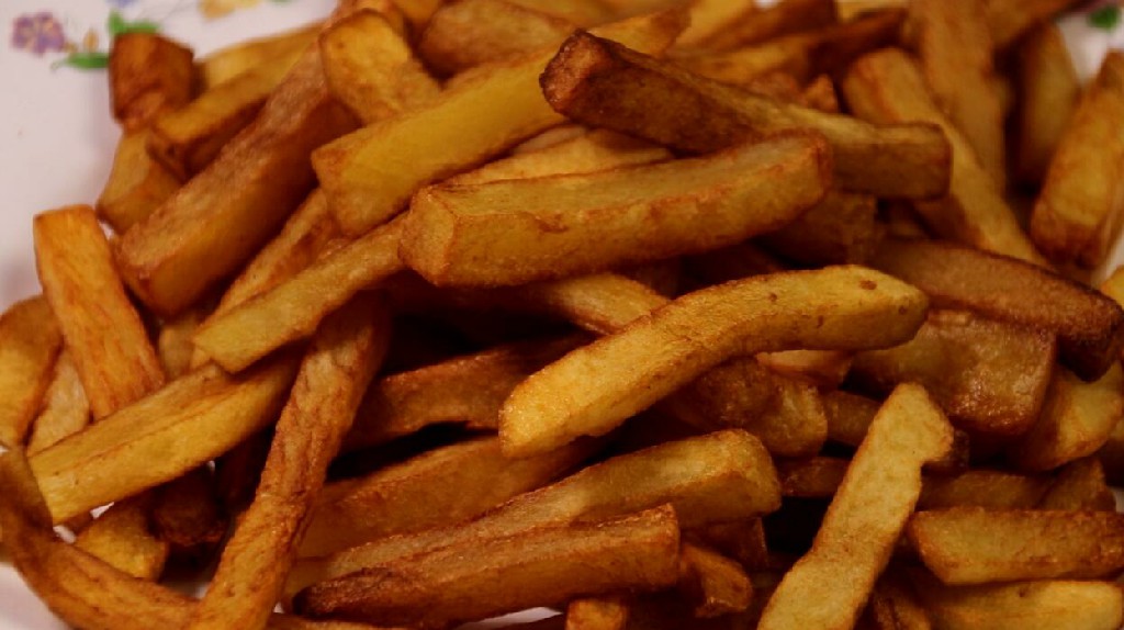 买的薯条炸出来软趴趴是什么原因,炸薯条不回软的正确做法