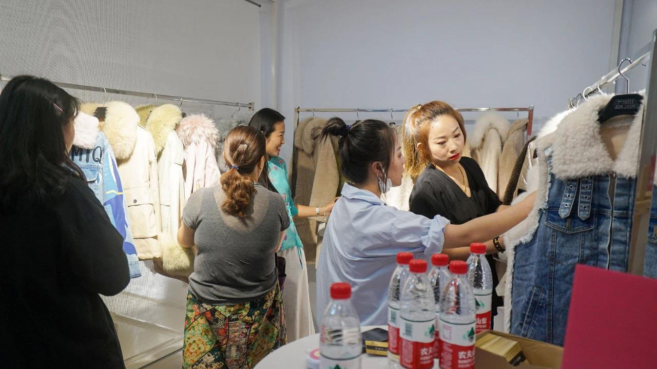 抖音直播的经营模式和直播特点,抖音直播发展策略