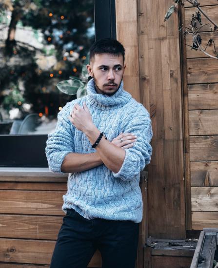 王一博肖战的日常穿搭你更pick谁,王一博穿牛仔上衣与肖战同框视频