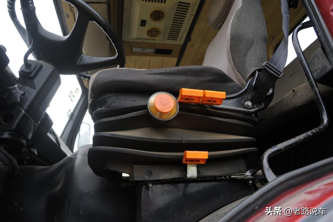 重庆铁马6x6军用车多少马力,重庆铁马6x6军用越野车