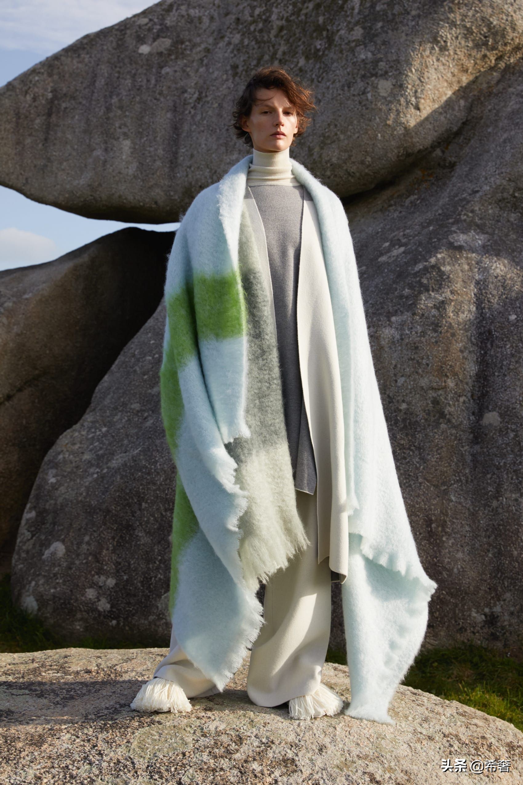 衣橱不能少了围巾保暖又时尚,保暖御寒柔软亲肤围巾