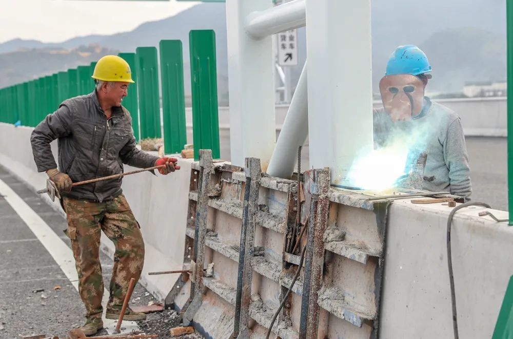 冲!市区连接线“最后一战”