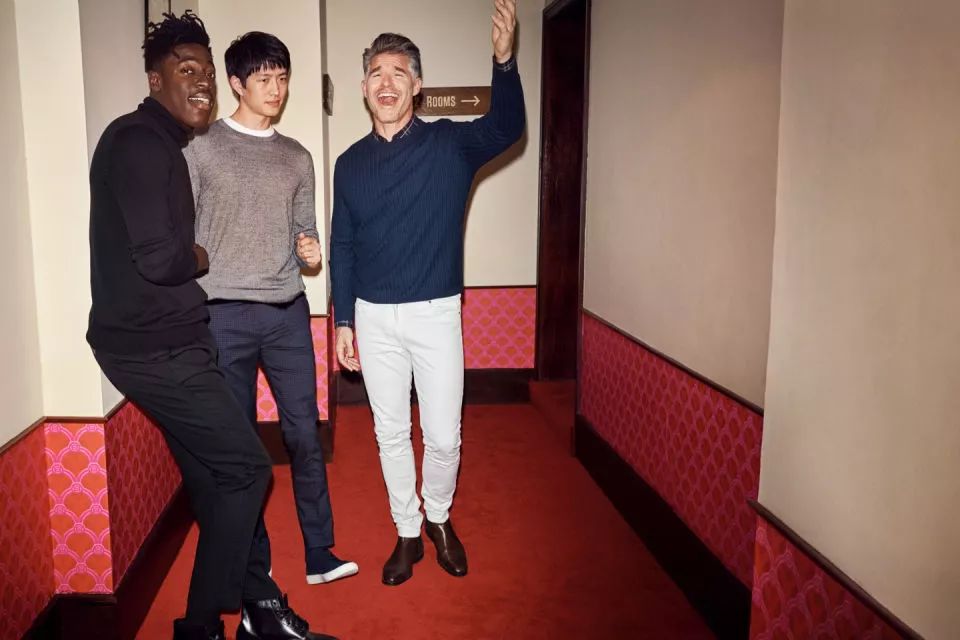 刘雯何穗个人简介,刘雯何穗奚梦瑶走秀视频