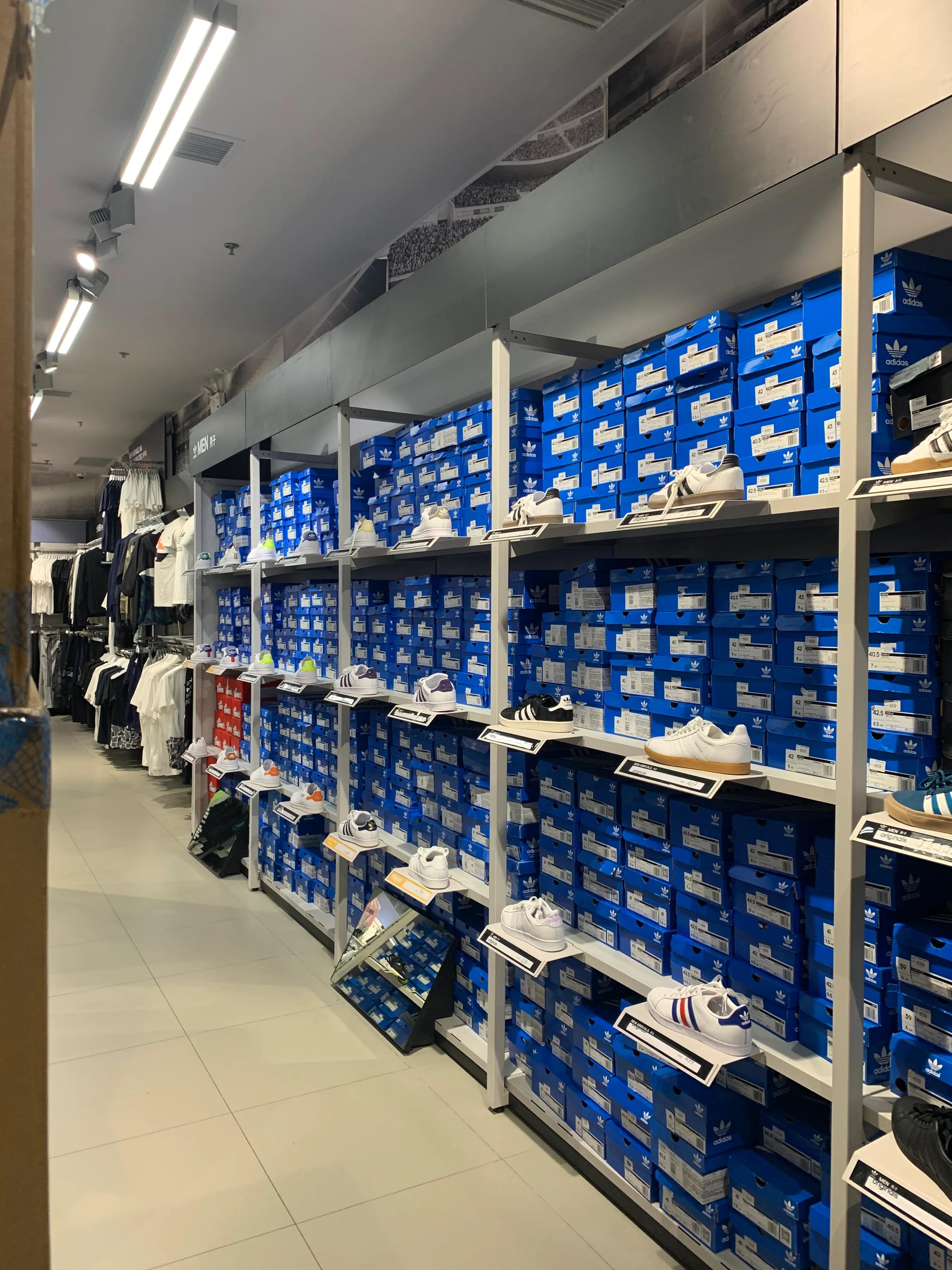 打折的日用品暗藏什么玄机？走进这家商场来揭秘