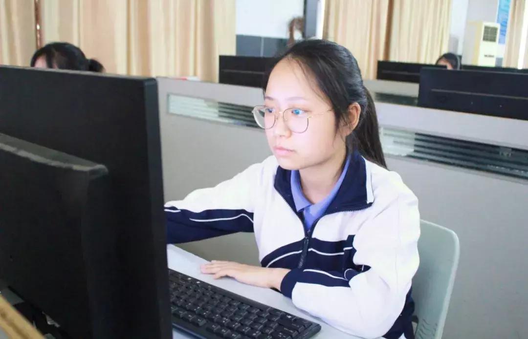 深德技工学校广东省深圳市,顺德职业技术学院