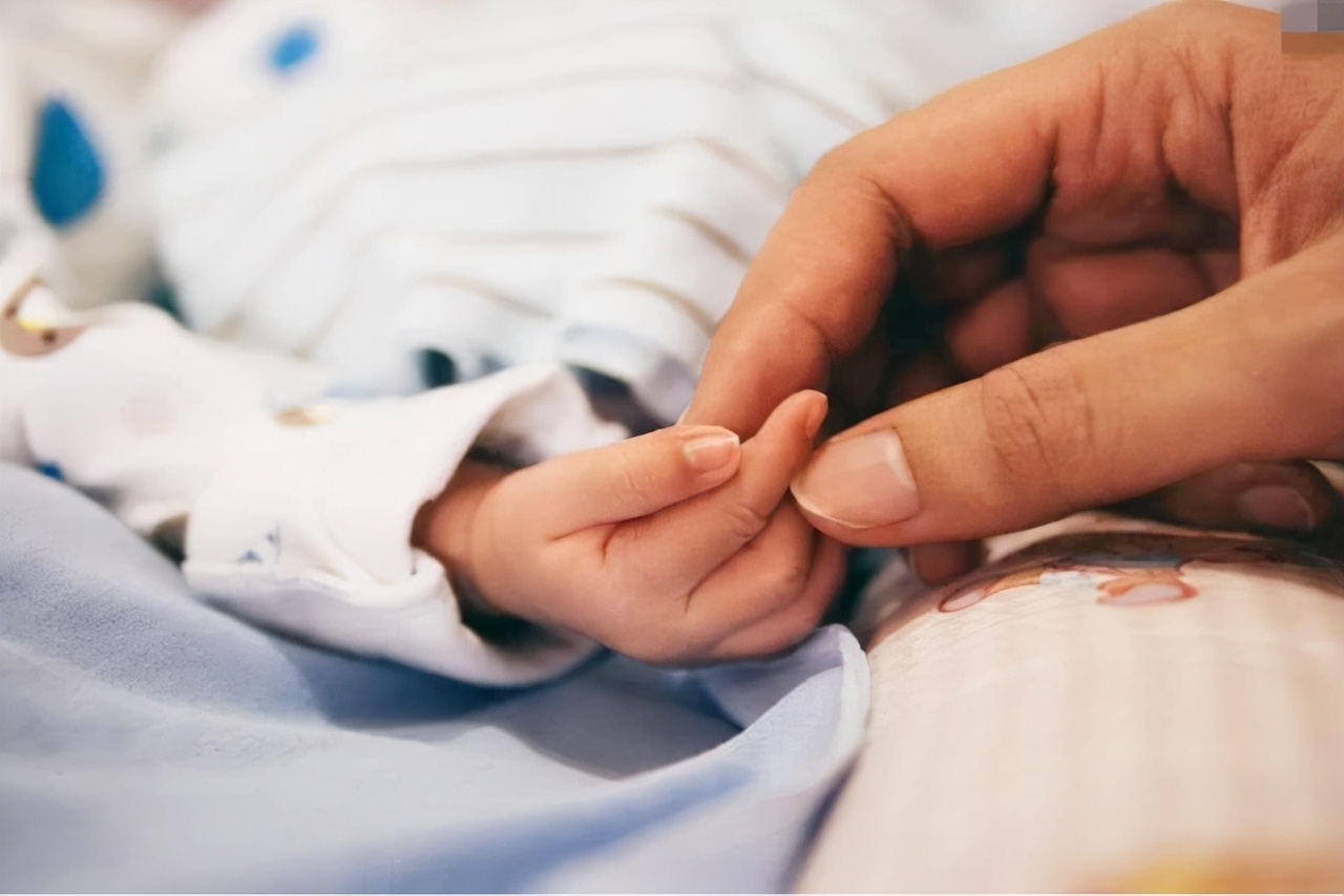 刚出生的新生儿宝宝是什么样呢？