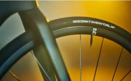 低于6kg的碟刹公路车——CanyonUltimateCFEVODisc