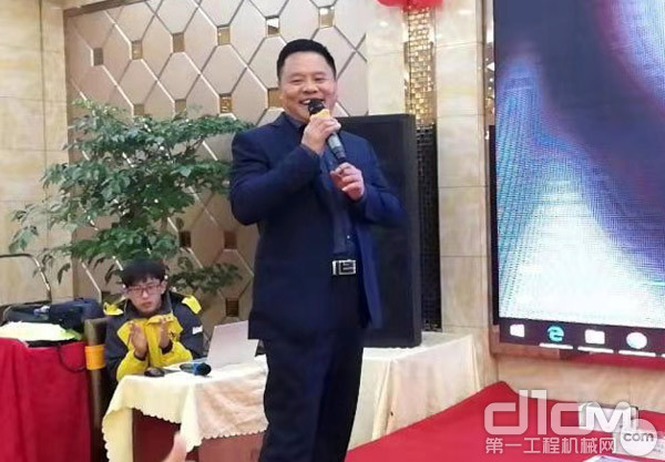 刘老板新挖掘机,刘老板云南