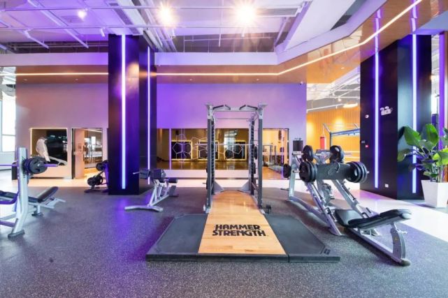 “悦动蓝湾活力一夏”临港足球训练基地专场圆满举办