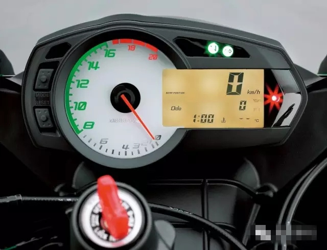 川崎kawasakizx-10r,2004年川崎zx-6r科普