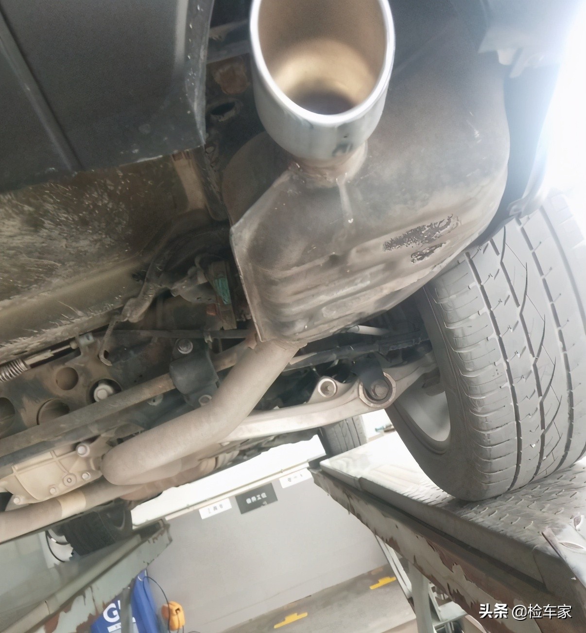 经典款大切诺基越野车,大切诺基越野最好的车型