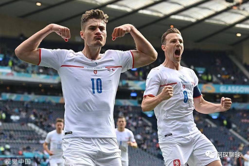 3点两场欧洲杯分别哪个台播,3点欧洲杯比赛同时进行怎么看