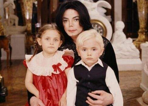 很像迈克尔杰克逊的小男孩,永远的孩童迈克尔杰克逊