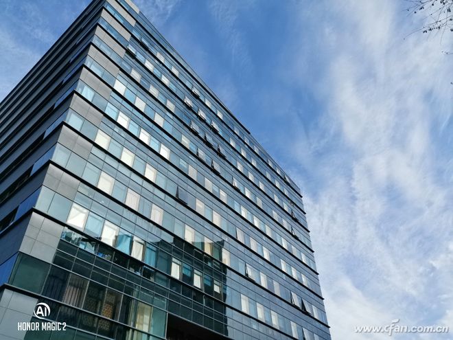 荣耀magic2全面屏,为什么荣耀magic2才1600万像素