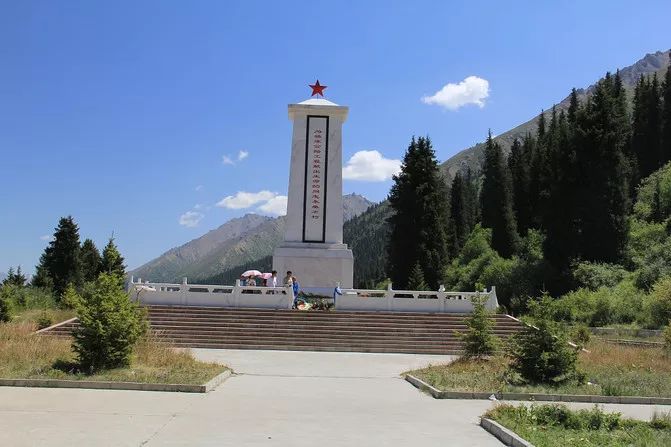 中国10条最美逆天的公路,一年仅开放四个月的独库公路