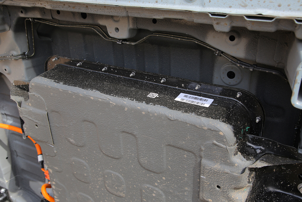 宏光miniev底盘,五菱宏光miniev升高底盘