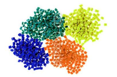 塑料由哪些成分组成各起什么作用,决定着塑料性质的成分是什么