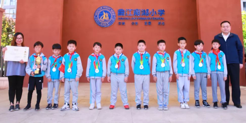 第二届校园足球赛拉开帷幕,曲江新区首届校园足球联赛