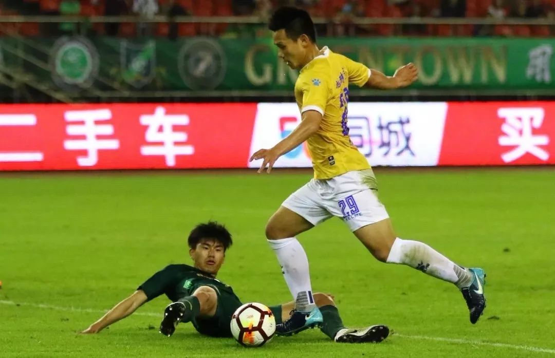 乔尼拿球,乔尼铁球