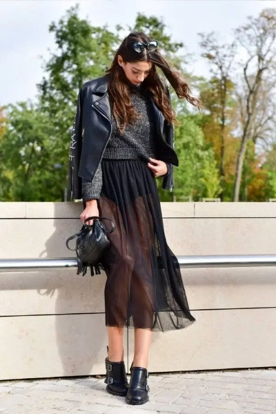 妈妈，我想要机车皮衣！要，要两件！妈妈真好，谢谢妈妈