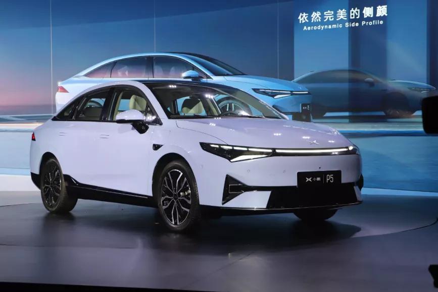 小鹏p5与迈腾选哪个,小鹏新能源p5怎么样值得购买吗