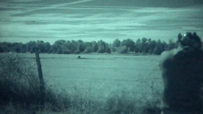 真正的狼灭：美国农场主一夜*击狙**45只郊狼，全套黑科技开挂了