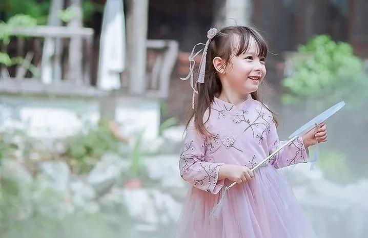 鍚稿紩浣犲墎鎵嬬殑鏂板搧,姣忎竴涓柊鍝佹帹鍑虹殑鑳屽悗