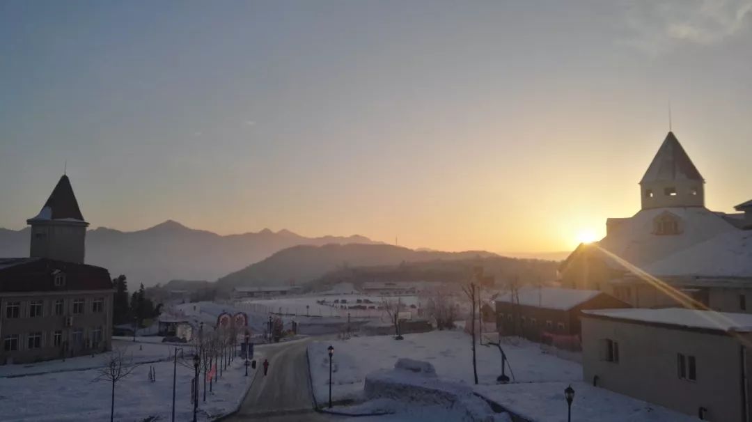 推荐成都周边亲子滑雪泡温泉,成都附近既能滑雪又能泡温泉