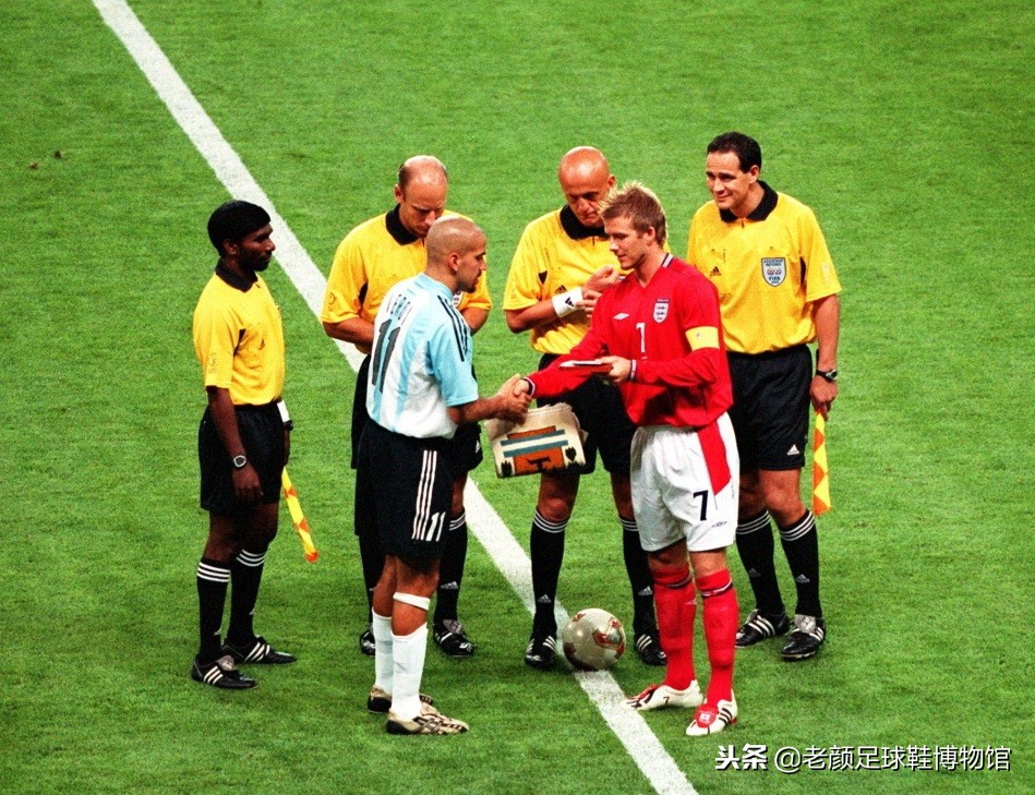 脚踏虎爪靴的神奇巫师，35岁参加世界杯，41岁复出只为母队上座率