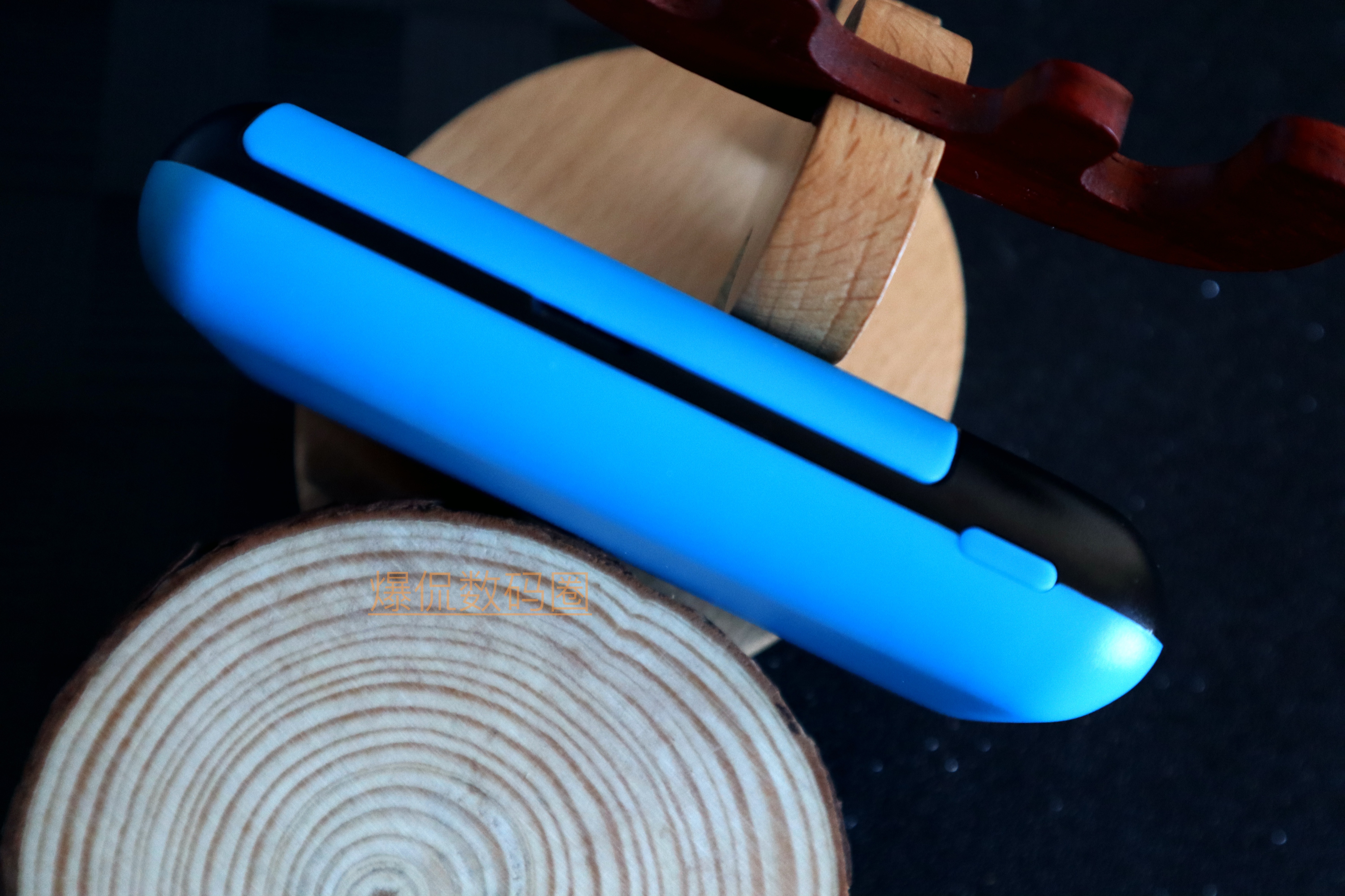 爱克斯达PB2C移动电源上手:容量多少你决定,电池血亏根本不存在