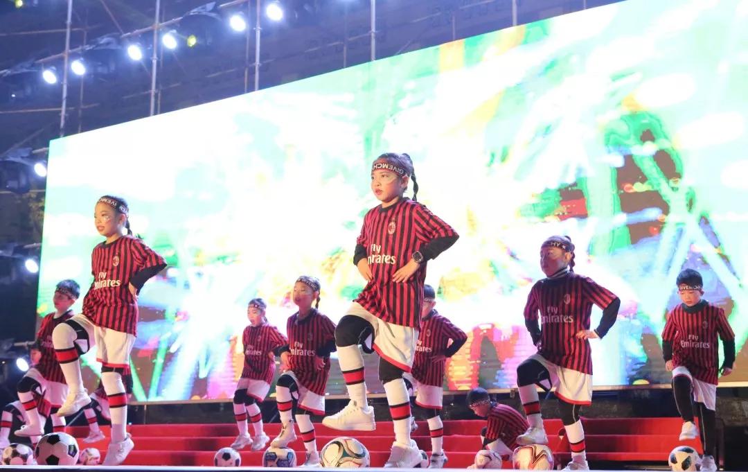 小县城学校元旦晚会活动,小学生青春筑梦砥砺前行文艺汇演