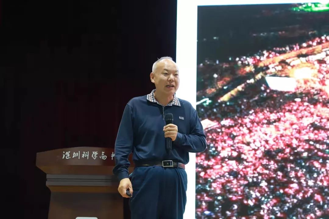 深圳拜仁足球学校足球场封闭吗,拜仁深圳足球学校招生