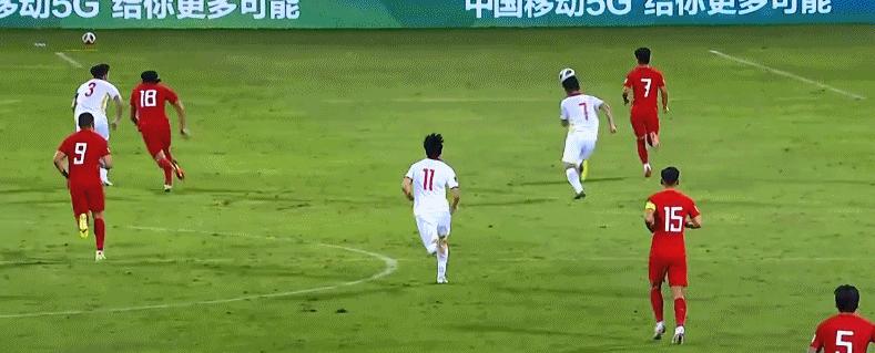 国足2球领先被追平,国足2-1逆转泰国武磊过人