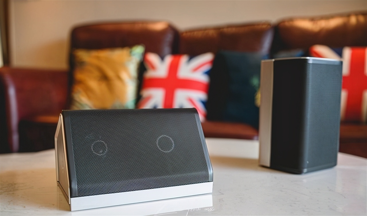 到底是买电视好还是买投影好,什么无线家庭影院最好