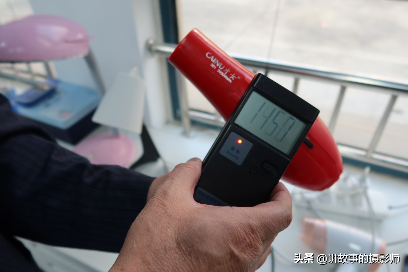 电炉明火炒菜，*裤内**点亮灯泡，魔术还是高科技？