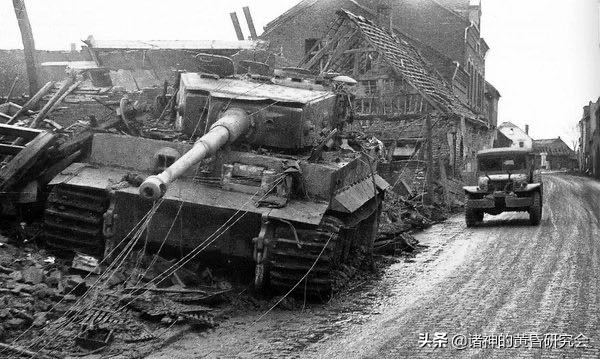 虎式坦克vs潘兴坦克谁更强,m26潘兴坦克vs虎式坦克