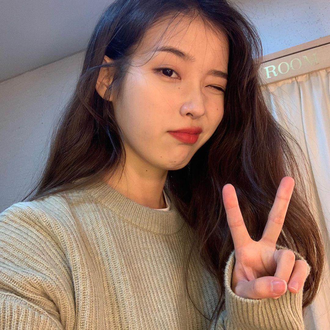 不知悔改?新百伦趁灾情卡点官宣新代言人,还公然冒犯国家主权