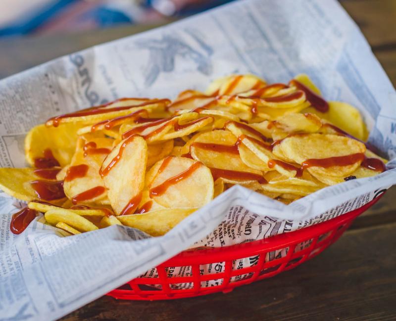 活了70年才知道薯片的正确吃法,你们最爱吃的薯片是怎么做成的