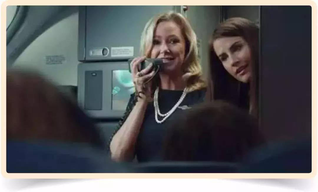 坐飞机见过这么漂亮的空姐吗,空姐坐飞机的奇葩经历